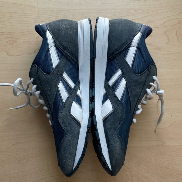 Navy blue Reebok sneakers - Picture 10 of 11